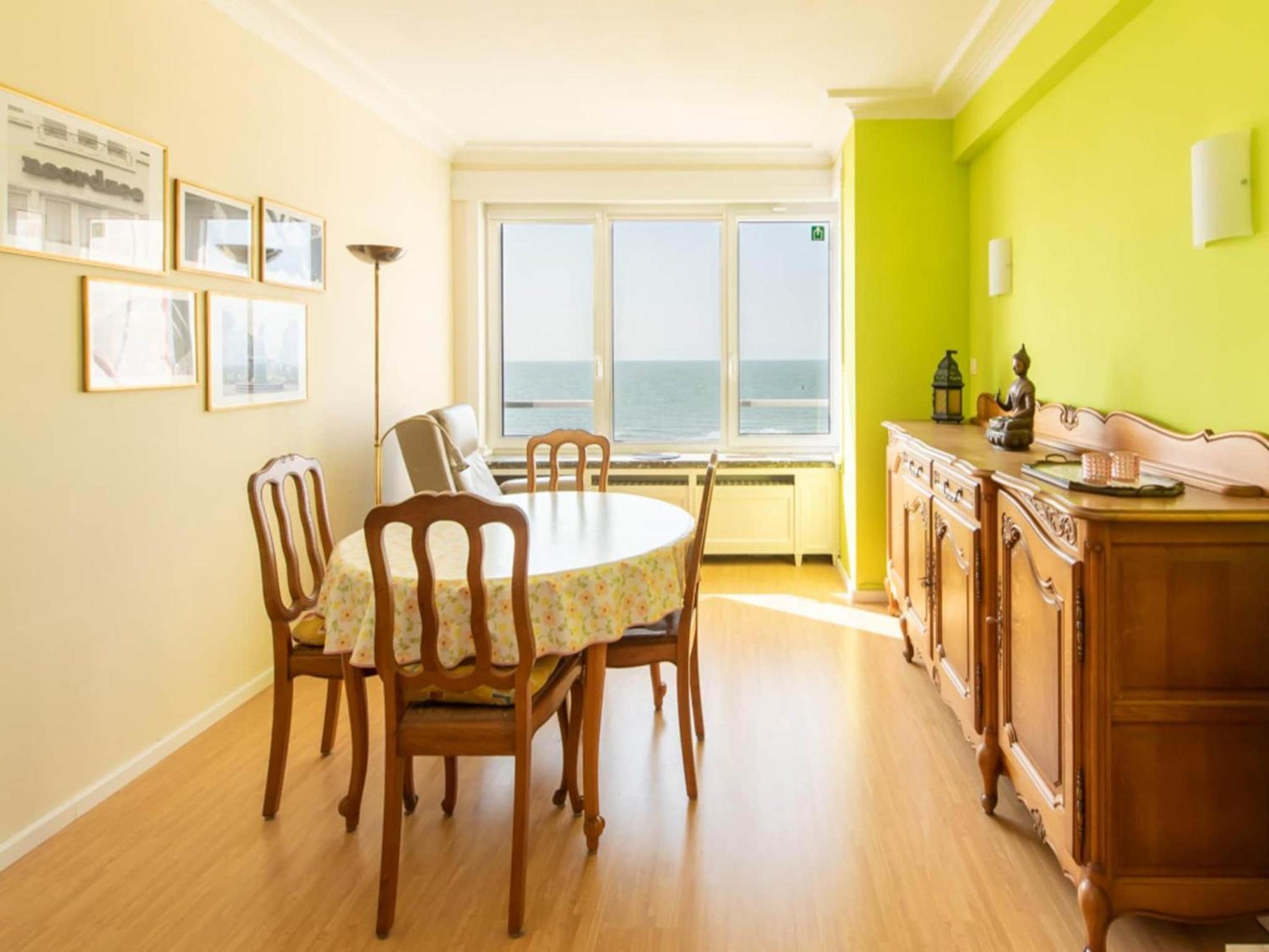Lush With View Appartement